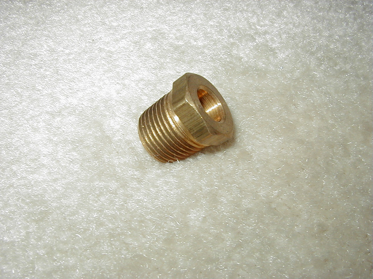 Oil Line Bushing in Block BB (Line Reducer), 65-74